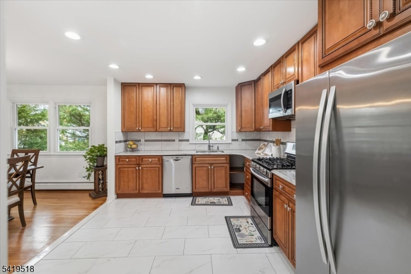 41 Ackerman Dr