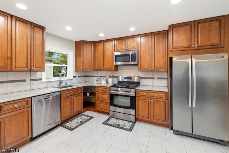 41 Ackerman Dr