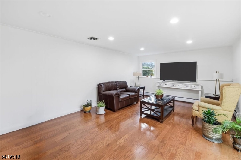 41 Ackerman Dr