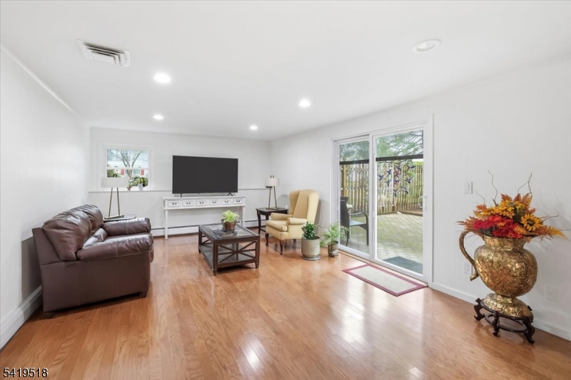 41 Ackerman Dr