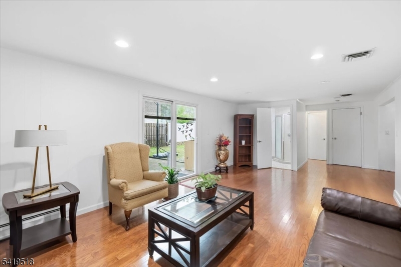 41 Ackerman Dr