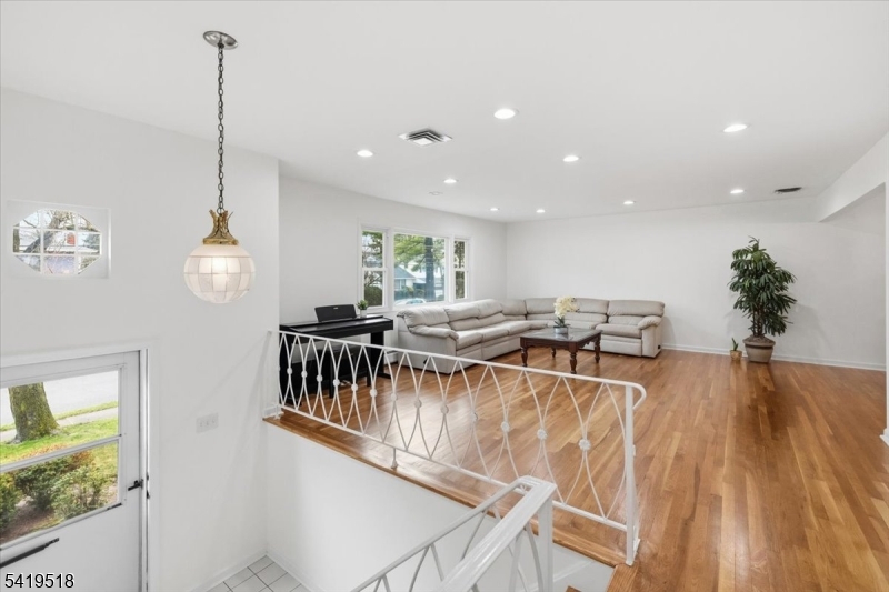 41 Ackerman Dr