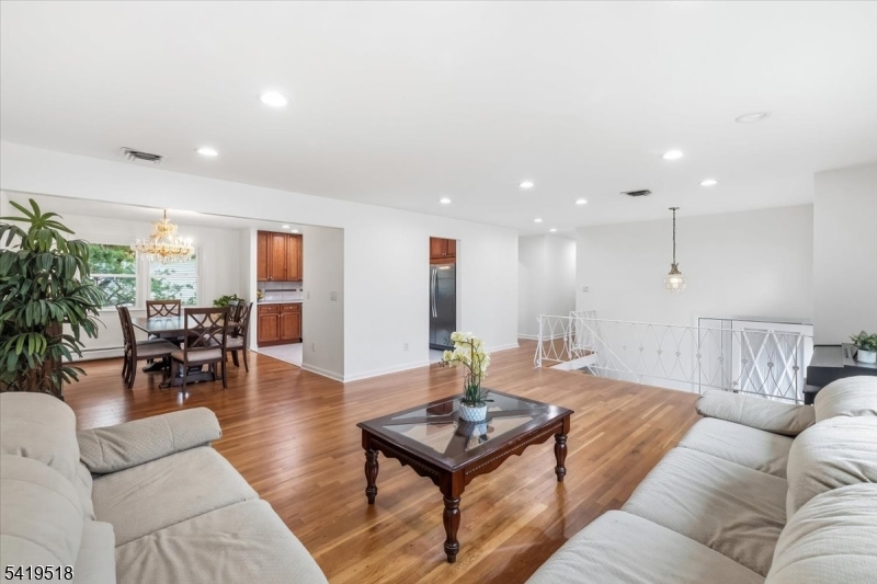 41 Ackerman Dr