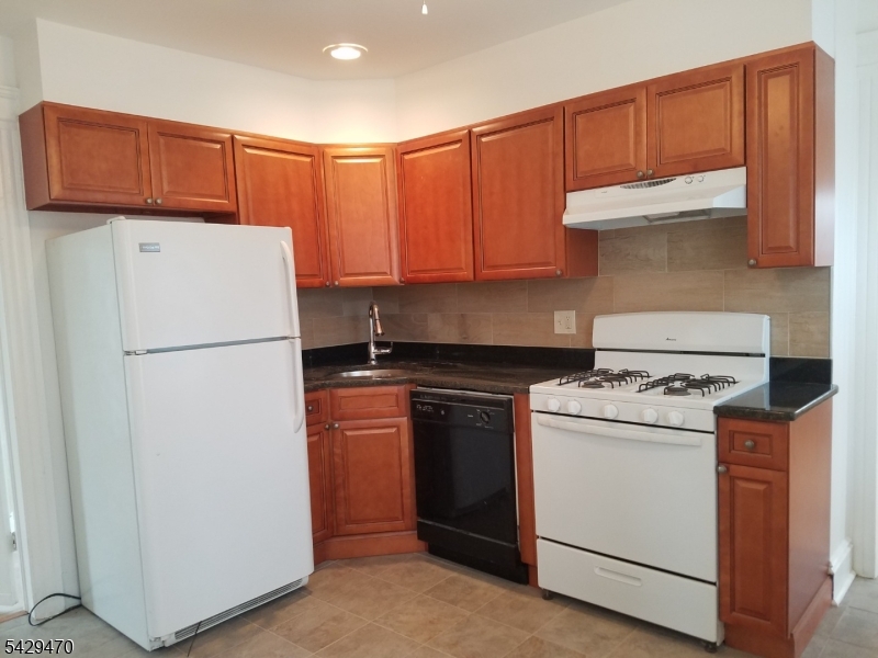 15 E Clay Ave #3