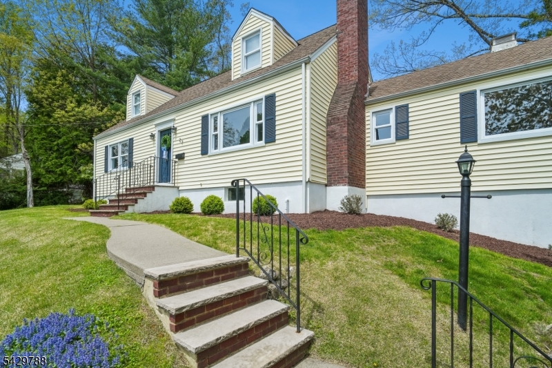 27 Dogwood Rd