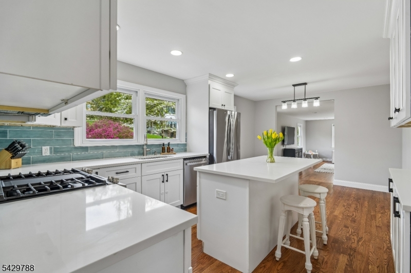 27 Dogwood Rd