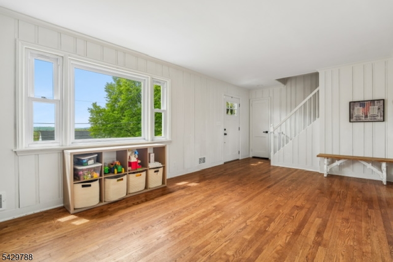 27 Dogwood Rd