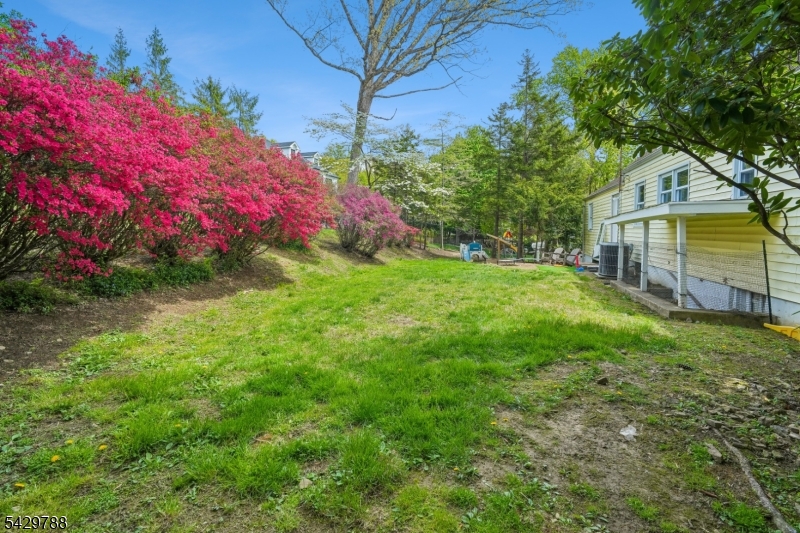 27 Dogwood Rd