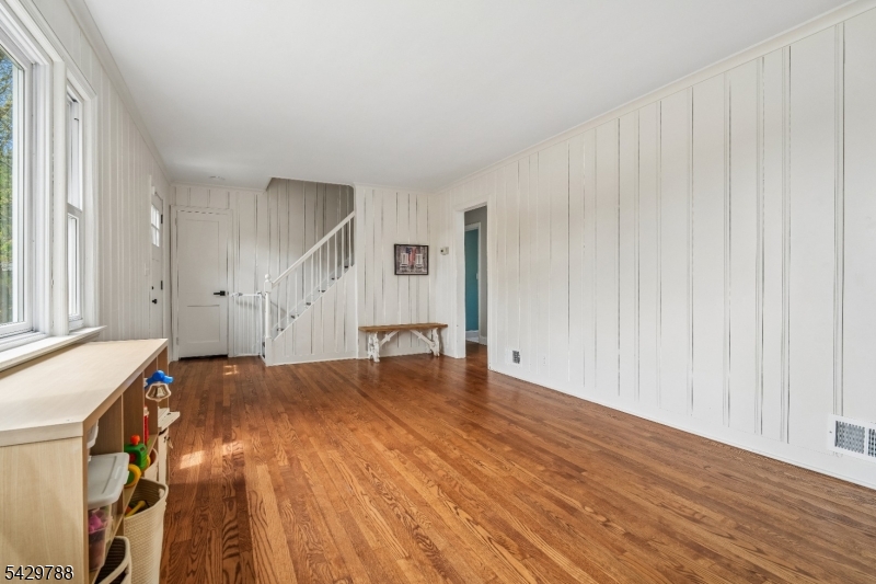 27 Dogwood Rd