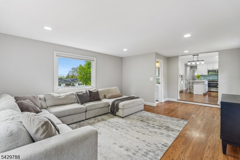 27 Dogwood Rd