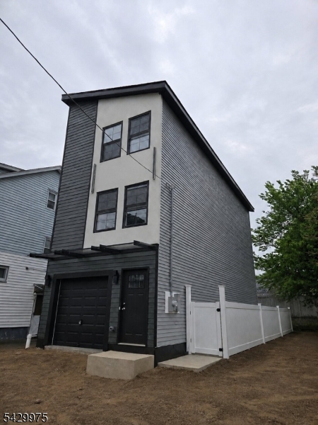 15 Chestnut Ave