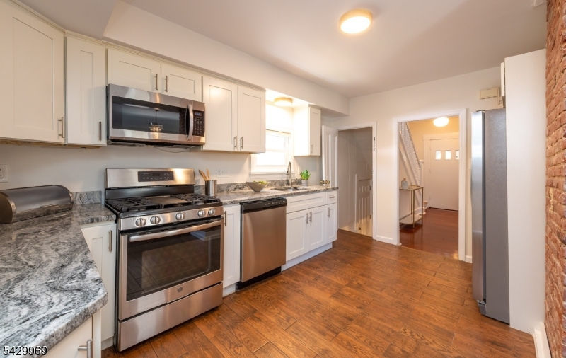 229 Lindsley Ave