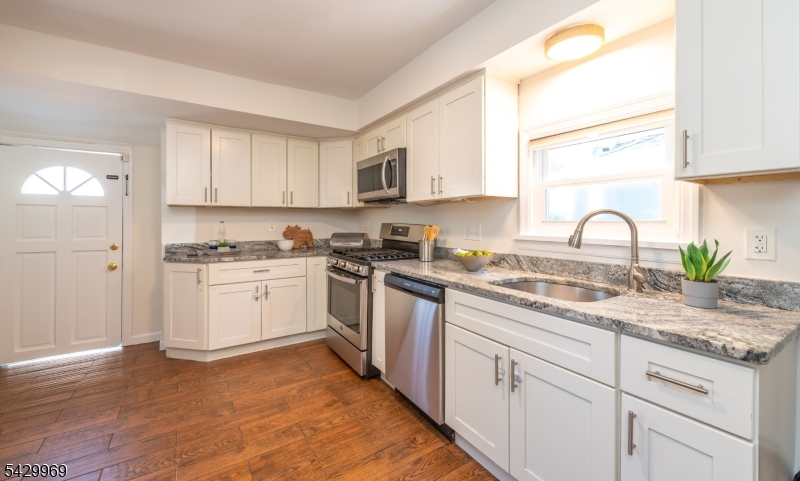 229 Lindsley Ave