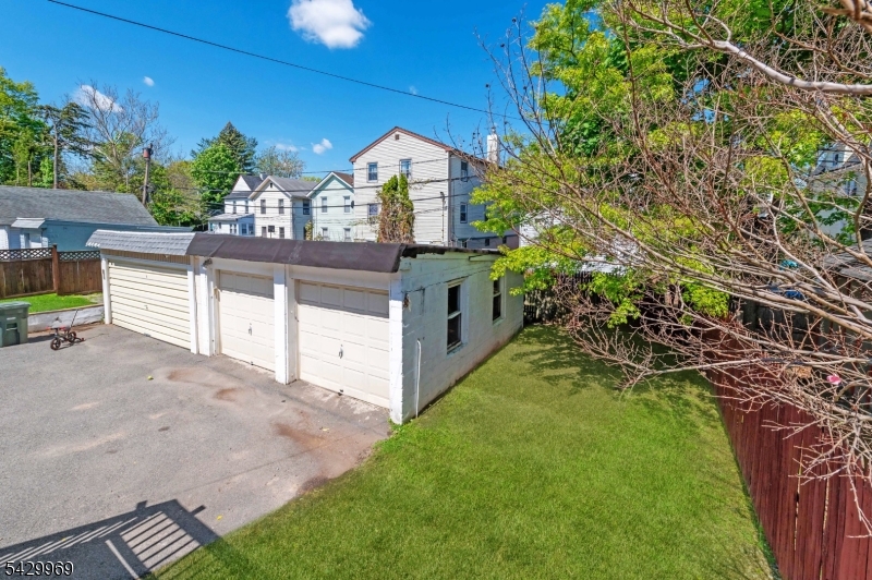 229 Lindsley Ave