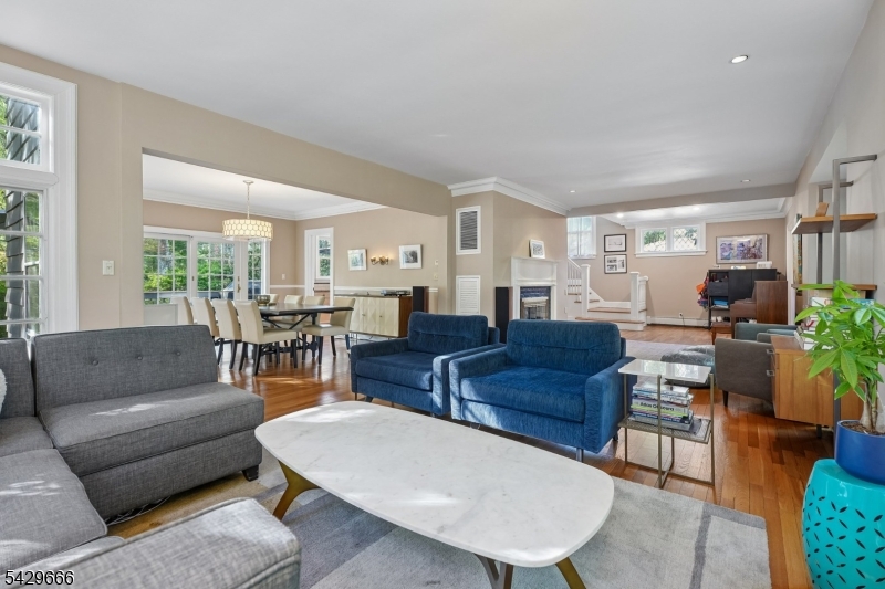 311 S Ridgewood Rd