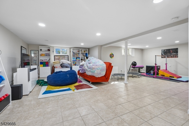 311 S Ridgewood Rd