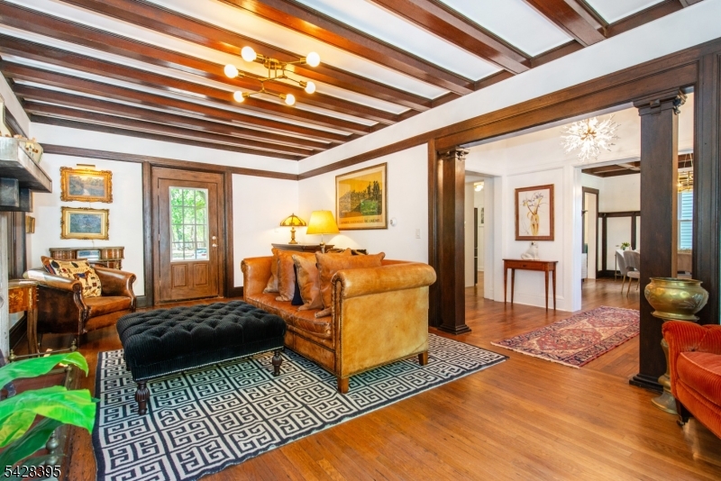 245 Midland Ave