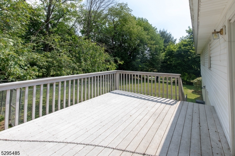 28 Elizabeth Dr