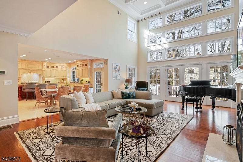 9 Bishops Ln