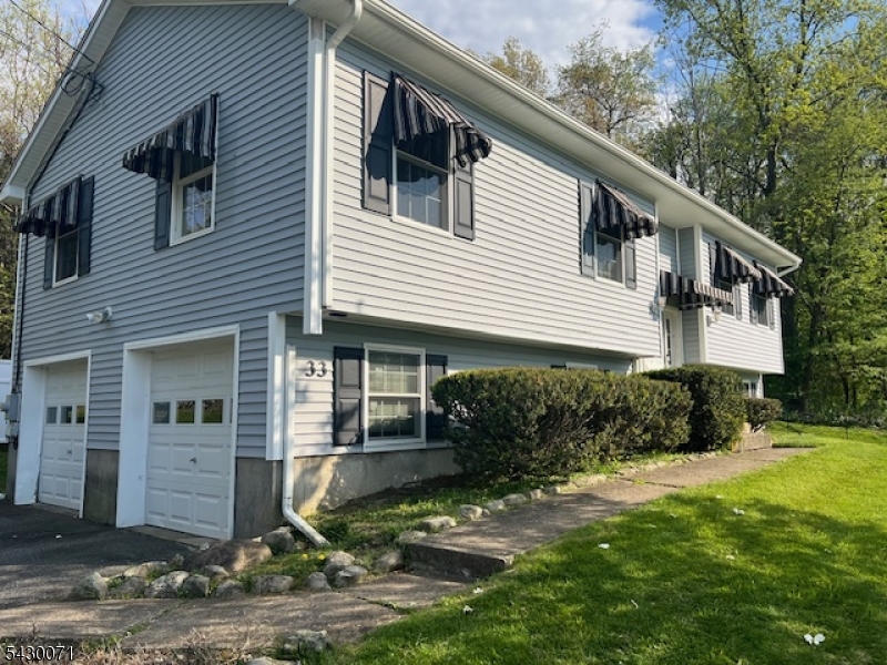 33 Circle Dr
