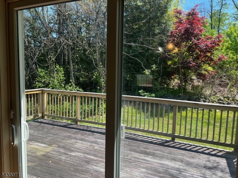 33 Circle Dr