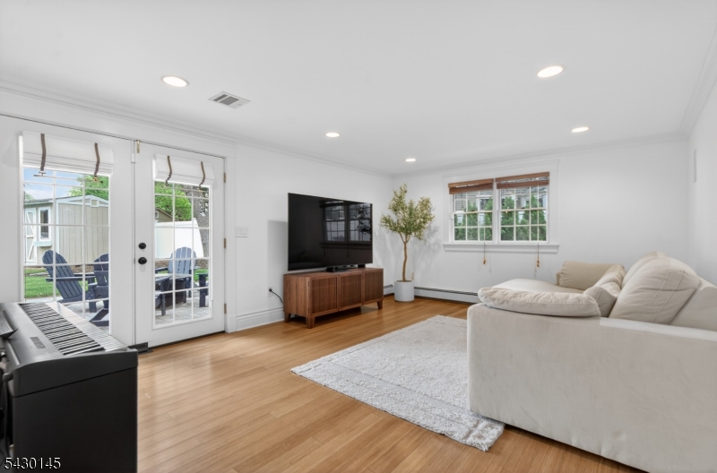 32 Bergen Rd