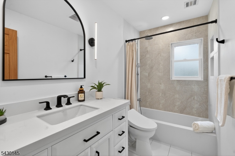 32 Bergen Rd