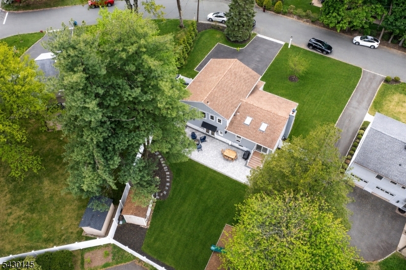 32 Bergen Rd