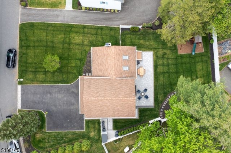 32 Bergen Rd