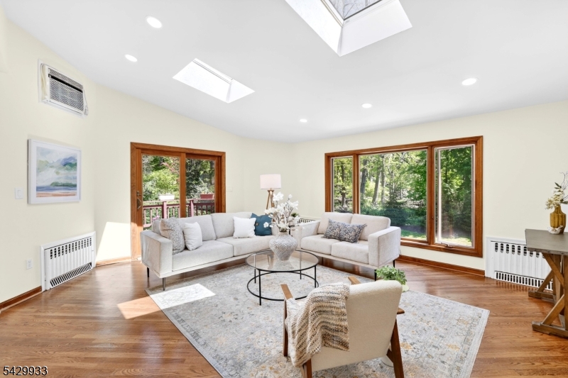 184 Old Short Hills Rd