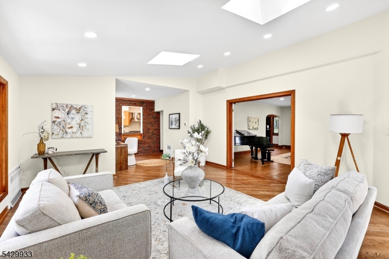 184 Old Short Hills Rd