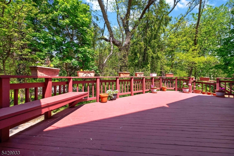184 Old Short Hills Rd