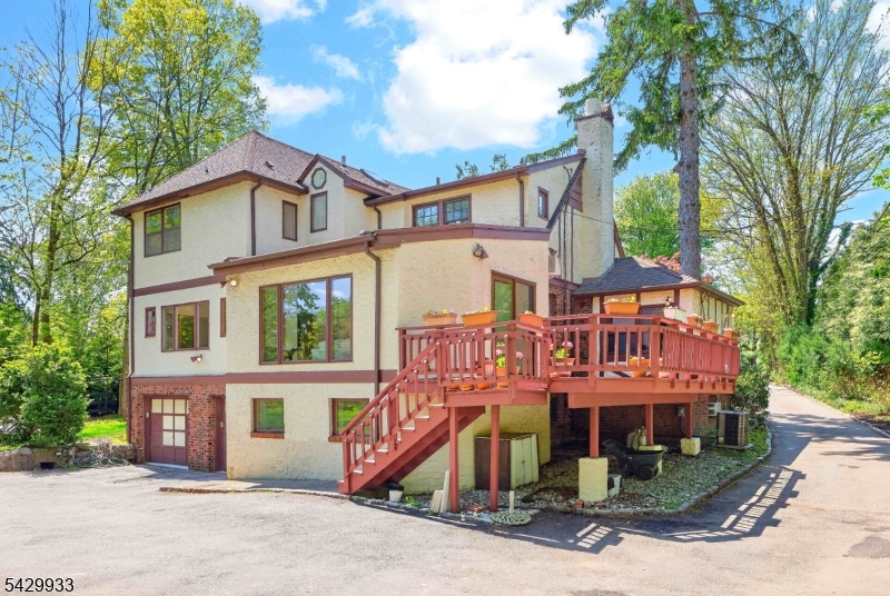 184 Old Short Hills Rd