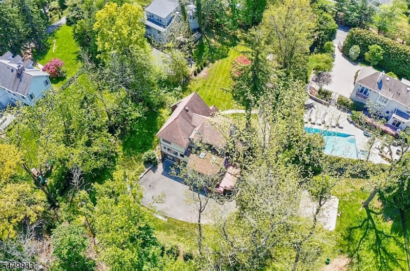 184 Old Short Hills Rd