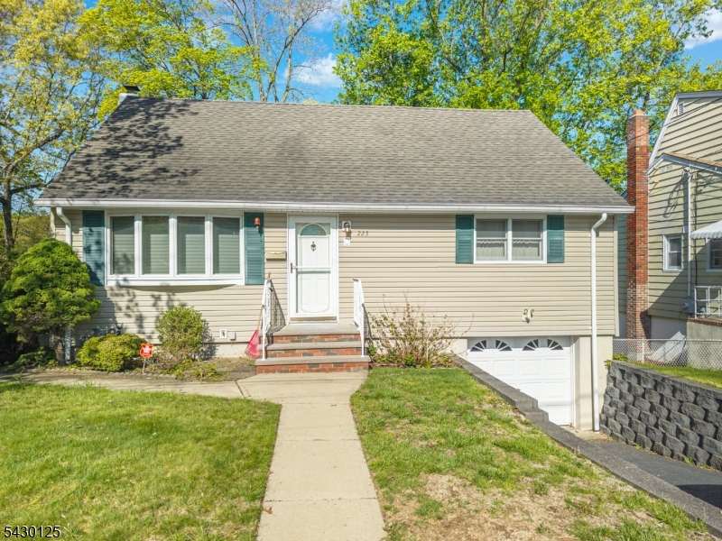 225 Linden Rd