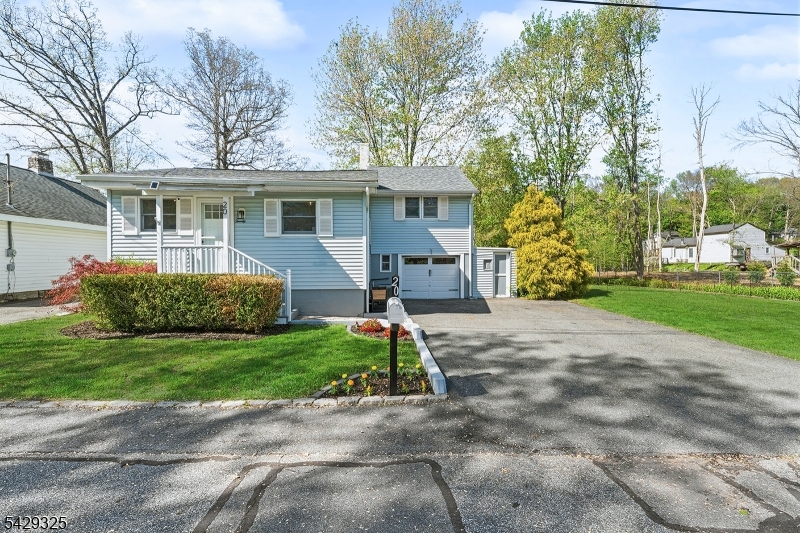 20 Madelyn Ave