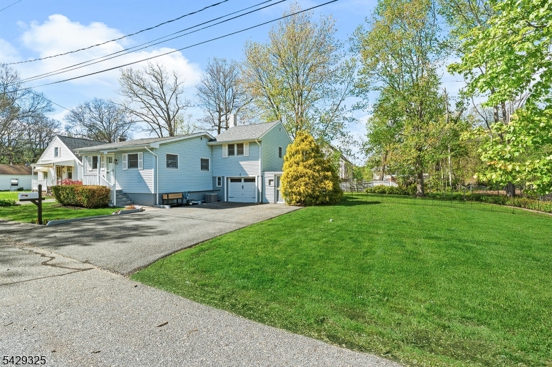 20 Madelyn Ave