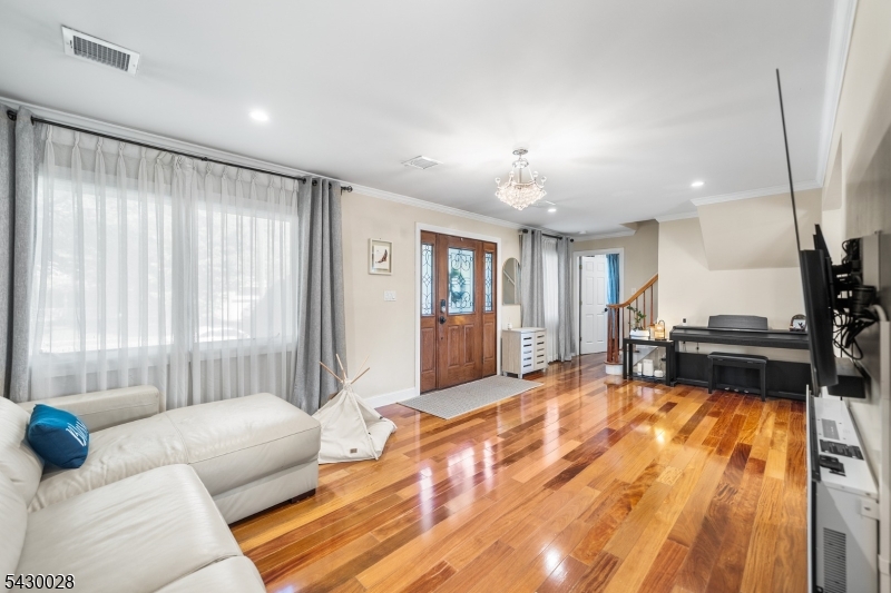 124 Crain Rd