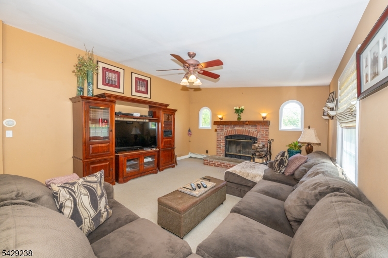 23 Frederick Pl