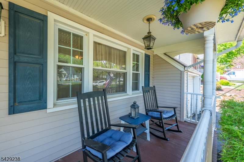 23 Frederick Pl