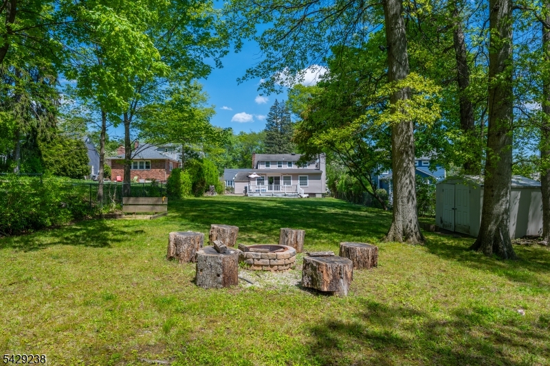 23 Frederick Pl