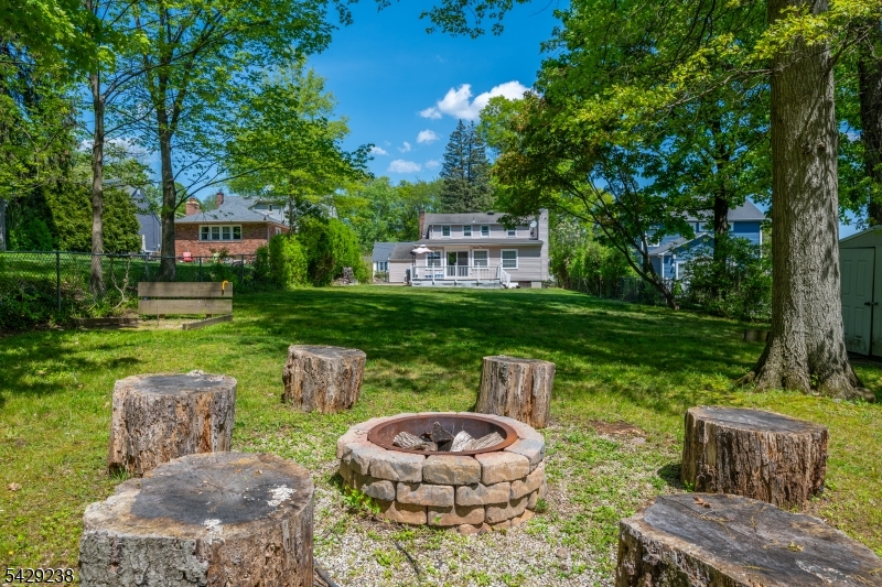 23 Frederick Pl