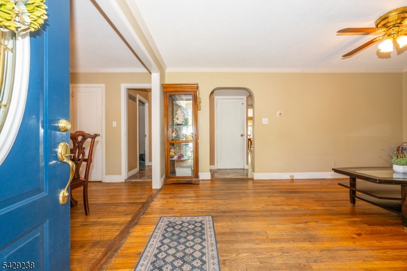23 Frederick Pl