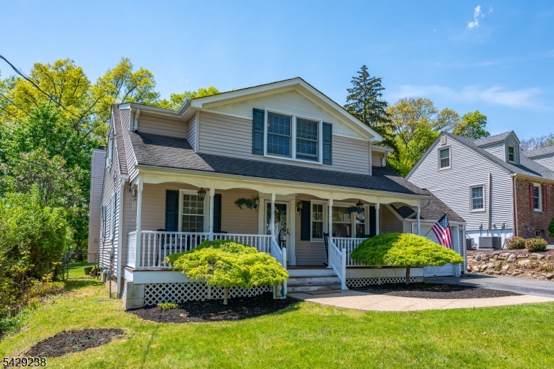 23 Frederick Pl
