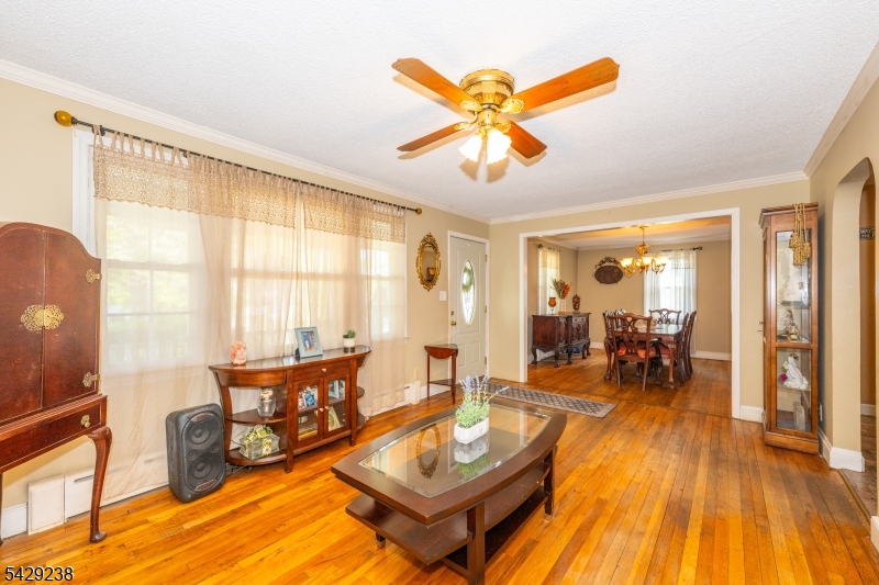 23 Frederick Pl
