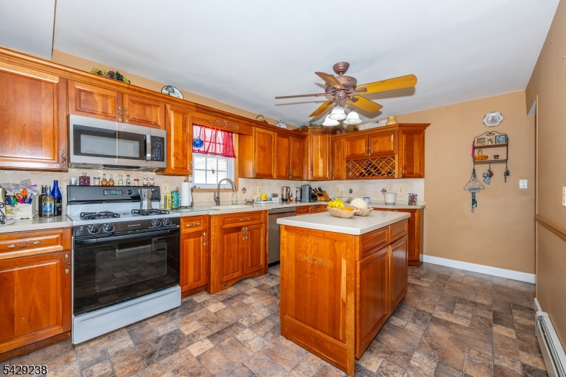 23 Frederick Pl