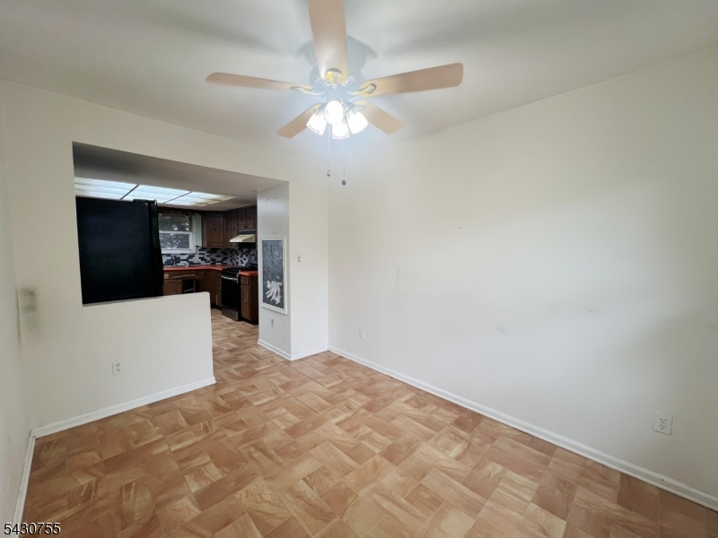 89 W Warren St