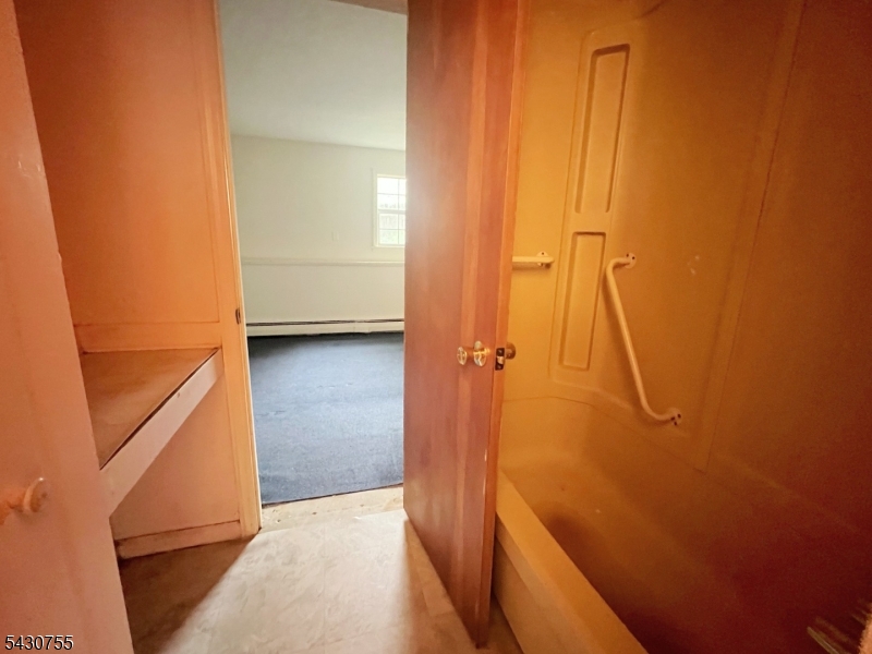 89 W Warren St