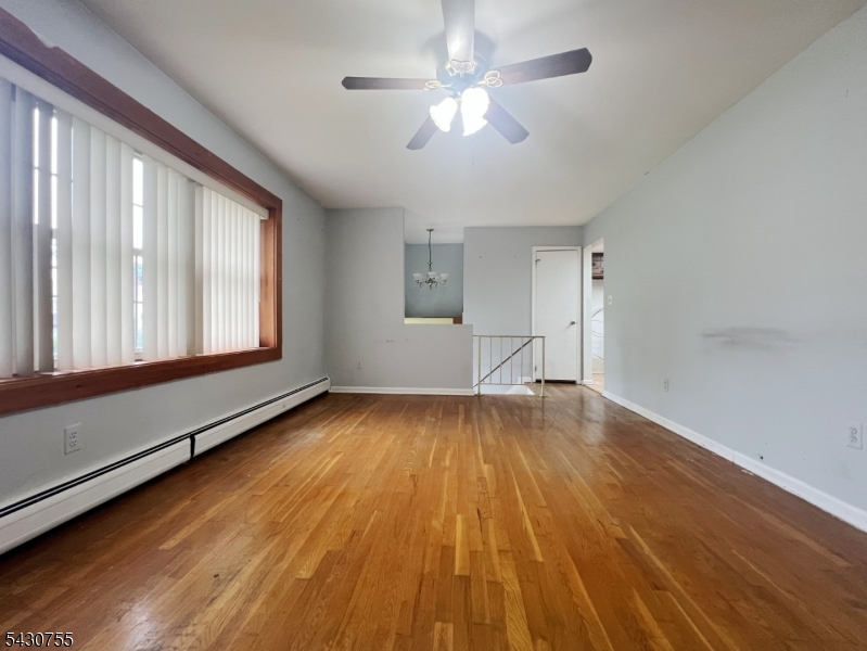 89 W Warren St