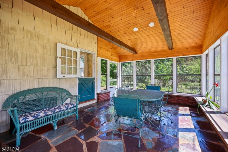 339 Mountain View Rd